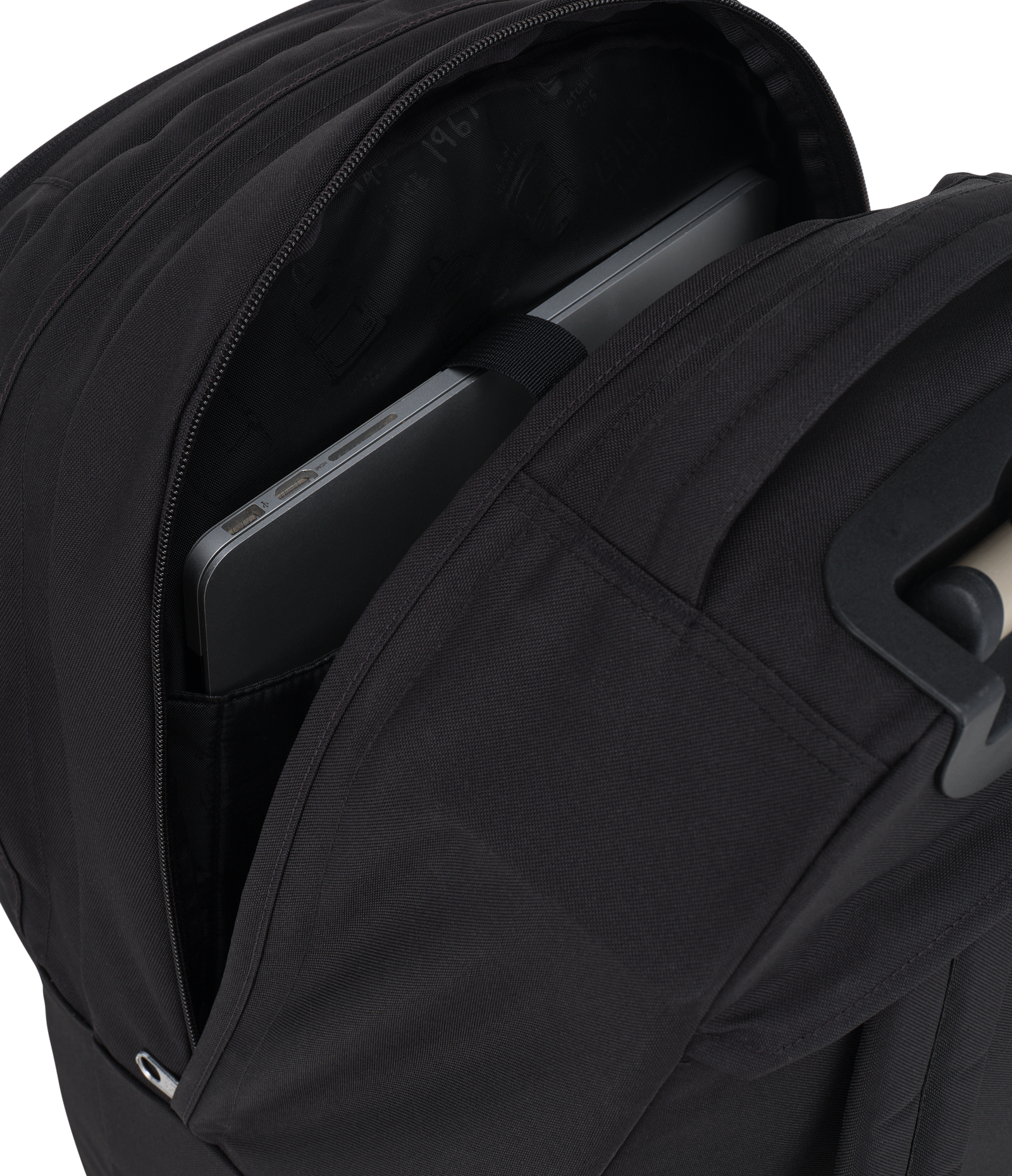 Driver 8 Backpack Black - ver - 6
