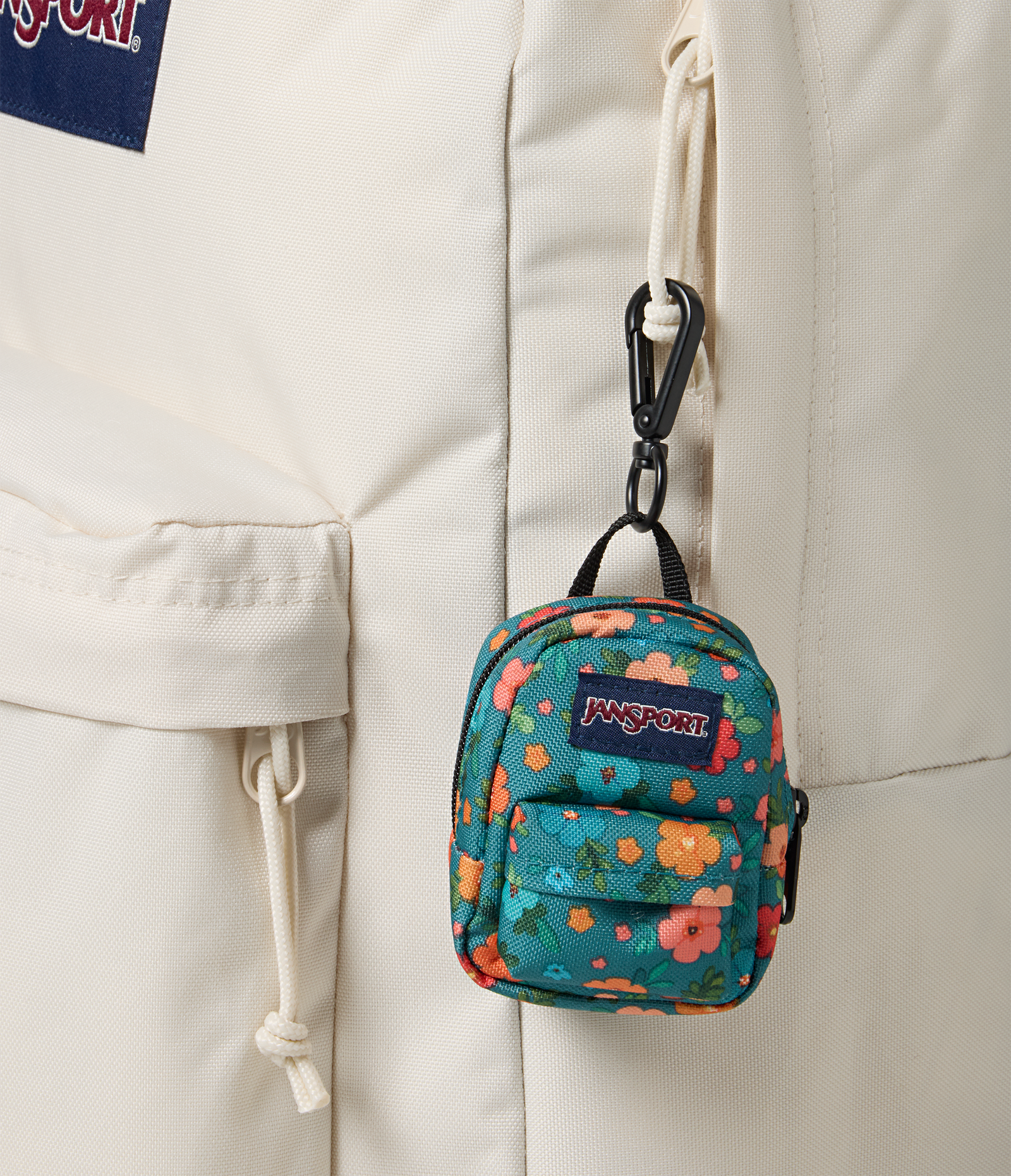 coral sparkle pretty posey jansport backpack Right Pack Backpack/Pink Blush The Mini Break is a compact pouch designed to keep your small essentialslike earbuds JanSport SuperBreak Backpack Coral Peaches