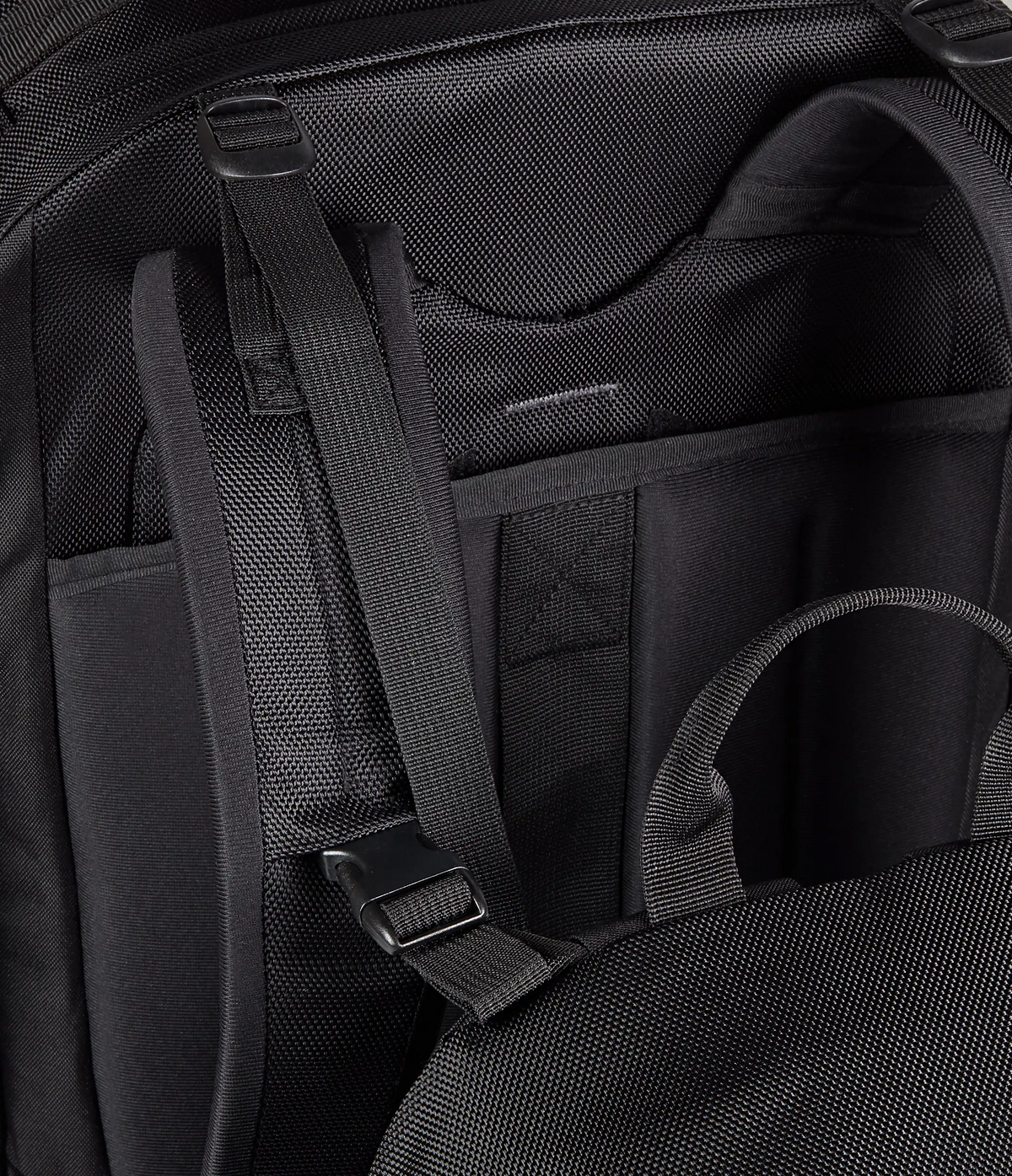 
                
                  Venture Pack System Black - 5
                
              