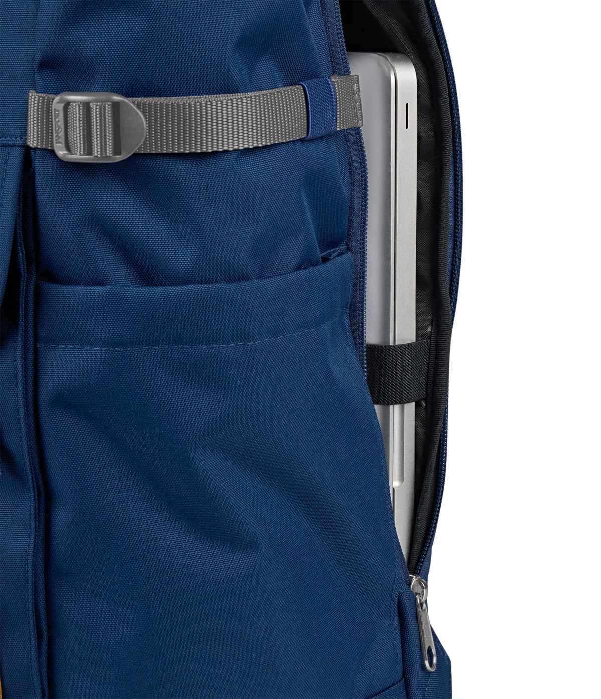 
                
                  Hatchet Rolltop Navy - 6
                
              